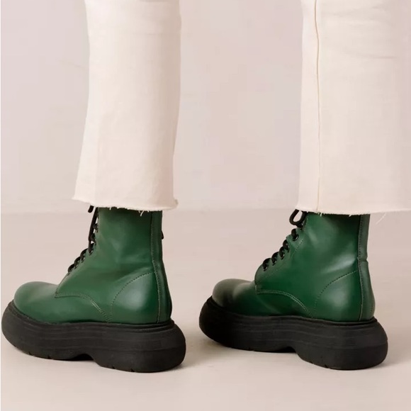 ALOHAS Lace up Boots - Picture 3 of 13